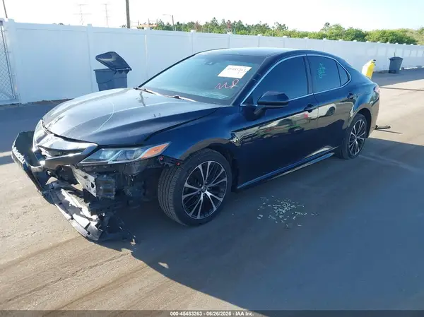 4T1G11AKXLU951915 2020 TOYOTA CAMRY - Image 2