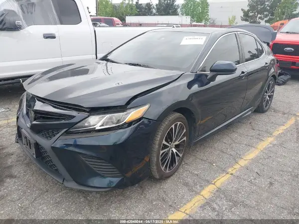 4T1G11AKXLU952045 2020 TOYOTA CAMRY - Image 2