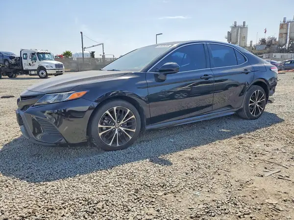 4T1G11AKXLU958928 2020 TOYOTA CAMRY - Image 1