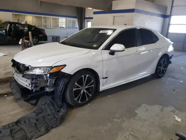 4T1G11AKXLU966088 2020 TOYOTA CAMRY - Image 1