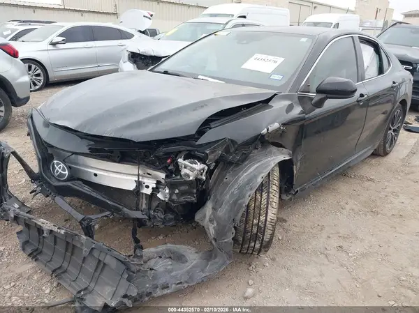 4T1G11AKXLU967919 2020 TOYOTA CAMRY - Image 2