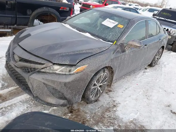 4T1G11AKXLU975471 2020 TOYOTA CAMRY - Image 2