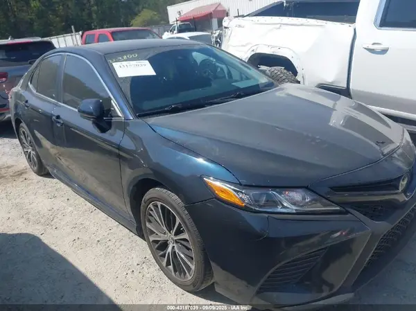 4T1G11AKXLU976197 2020 TOYOTA CAMRY - Image 1