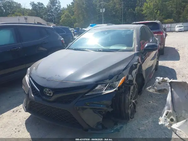 4T1G11AKXLU976197 2020 TOYOTA CAMRY - Image 2
