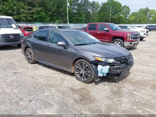 4T1G11AKXLU976202 2020 TOYOTA CAMRY - Image 1