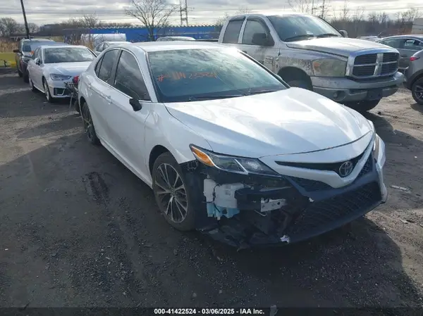 4T1G11AKXLU983800 2020 TOYOTA CAMRY - Image 1
