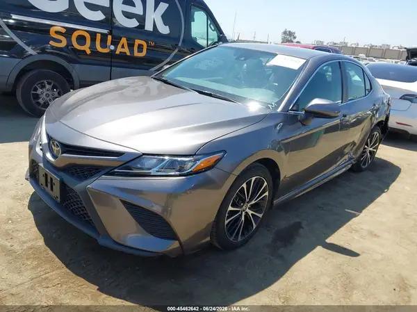 4T1G11AKXLU984087 2020 TOYOTA CAMRY - Image 2