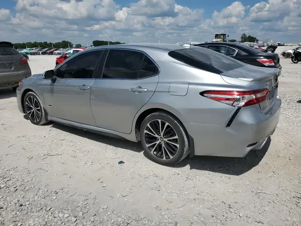 4T1G11AKXLU986678 2020 TOYOTA CAMRY - Image 2