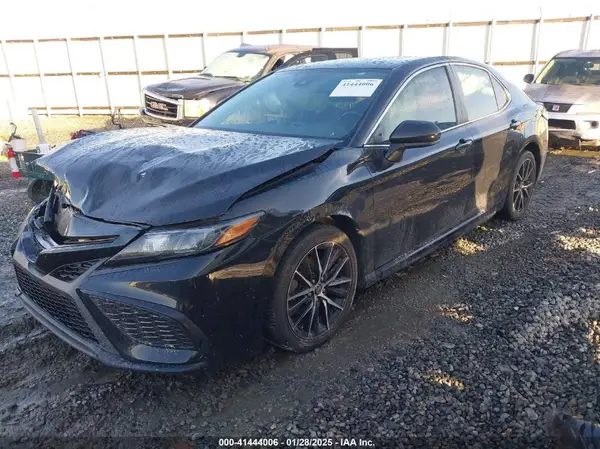 4T1G11AKXMU404242 2021 TOYOTA CAMRY - Image 2