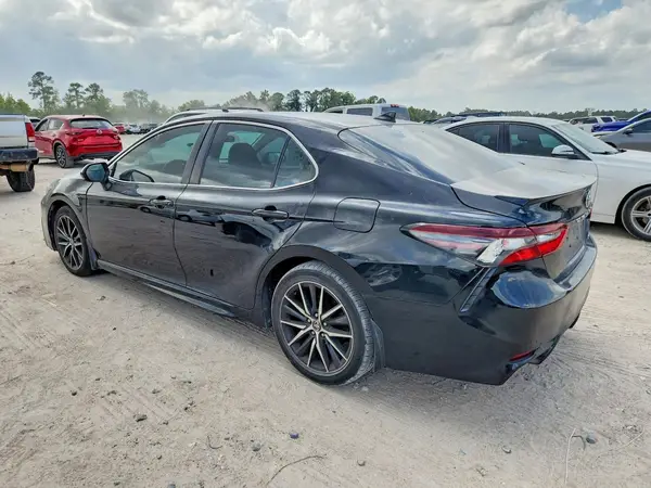 4T1G11AKXMU404774 2021 TOYOTA CAMRY - Image 2