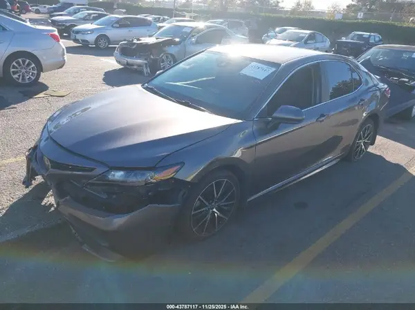 4T1G11AKXMU406041 2021 TOYOTA CAMRY - Image 2