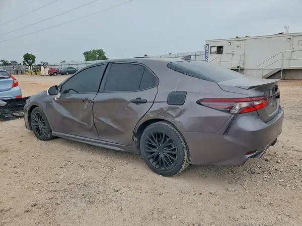 4T1G11AKXMU409263 2021 TOYOTA CAMRY - Image 2