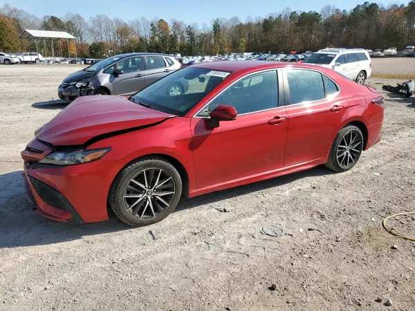4T1G11AKXMU409621 2021 TOYOTA CAMRY - Image 1