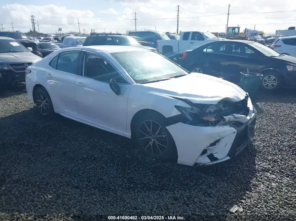 4T1G11AKXMU414513 2021 TOYOTA CAMRY - Image 1