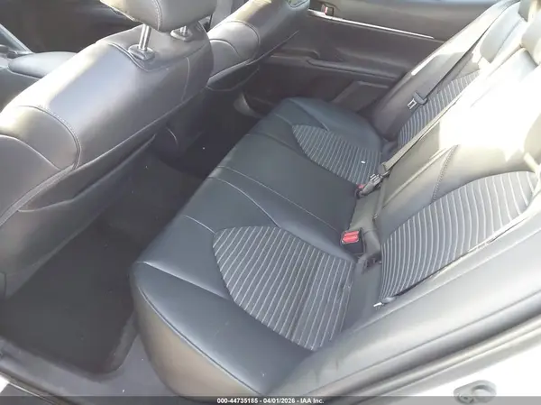 4T1G11AKXMU418318 2021 TOYOTA CAMRY - Image 8