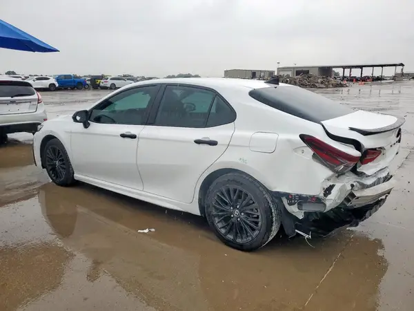 4T1G11AKXMU424376 2021 TOYOTA CAMRY - Image 2