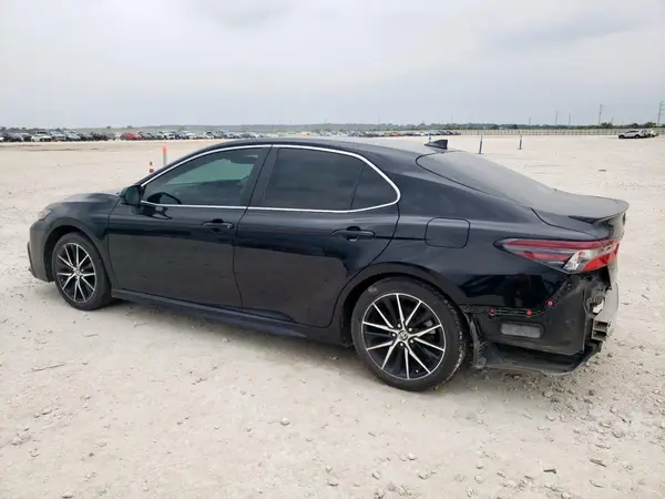 4T1G11AKXMU425981 2021 TOYOTA CAMRY - Image 2