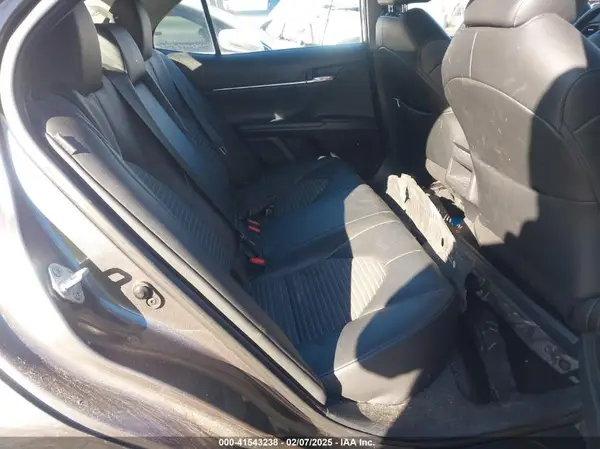 4T1G11AKXMU429447 2021 TOYOTA CAMRY - Image 8