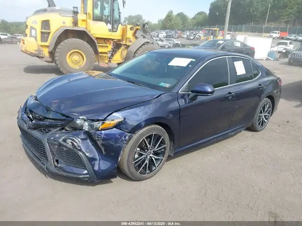 4T1G11AKXMU432901 2021 TOYOTA CAMRY - Image 2