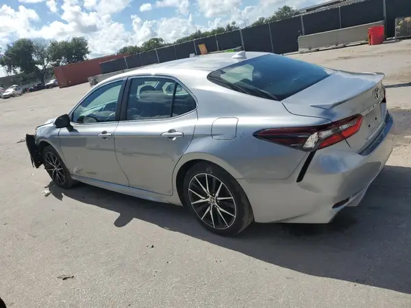 4T1G11AKXMU434681 2021 TOYOTA CAMRY - Image 2