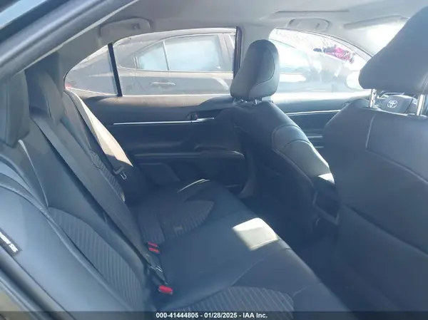 4T1G11AKXMU435555 2021 TOYOTA CAMRY - Image 8
