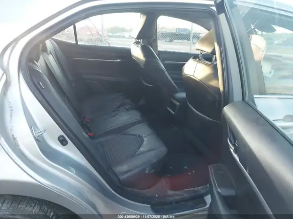 4T1G11AKXMU438021 2021 TOYOTA CAMRY - Image 8