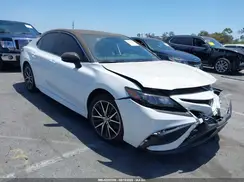 4T1G11AKXMU439640 2021 TOYOTA CAMRY