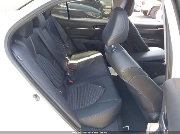 4T1G11AKXMU439640 2021 TOYOTA CAMRY - Image 8
