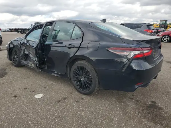 4T1G11AKXMU441145 2021 TOYOTA CAMRY - Image 2