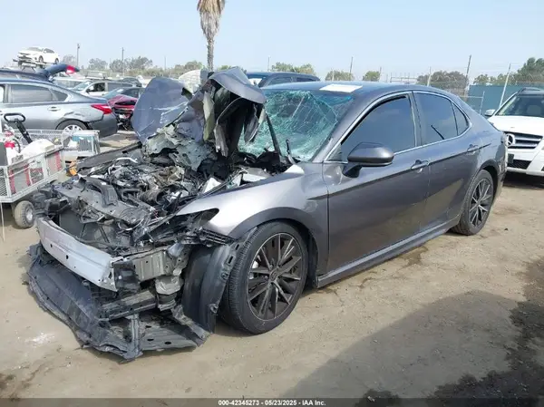 4T1G11AKXMU442232 2021 TOYOTA CAMRY - Image 2