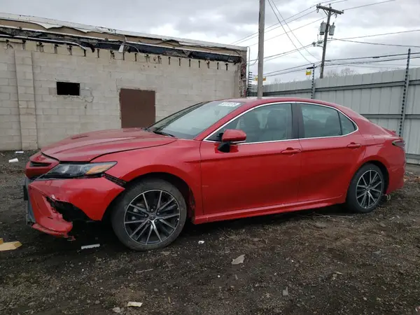 4T1G11AKXMU446331 2021 TOYOTA CAMRY - Image 1