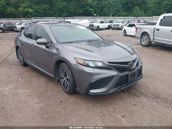 4T1G11AKXMU452078 2021 TOYOTA CAMRY - Image 1
