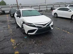 4T1G11AKXMU456910 2021 TOYOTA CAMRY