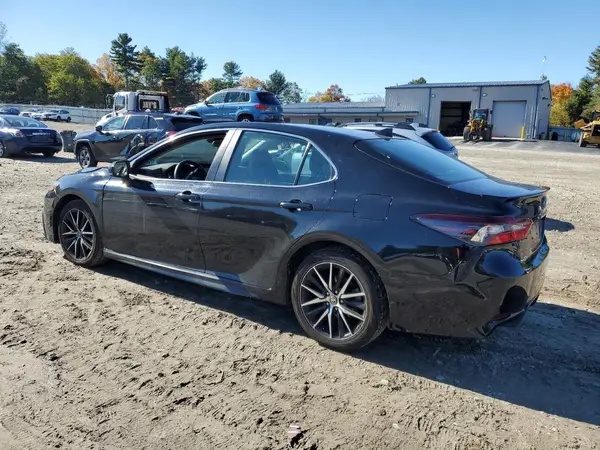 4T1G11AKXMU458916 2021 TOYOTA CAMRY - Image 2
