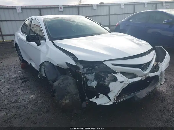 4T1G11AKXMU464344 2021 TOYOTA CAMRY - Image 1