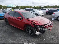 4T1G11AKXMU464635 2021 TOYOTA CAMRY