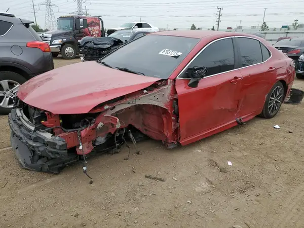 4T1G11AKXMU467227 2021 TOYOTA CAMRY - Image 1