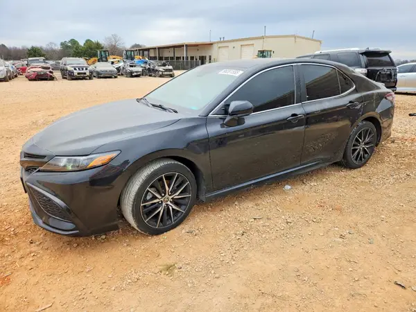 4T1G11AKXMU470631 2021 TOYOTA CAMRY - Image 1