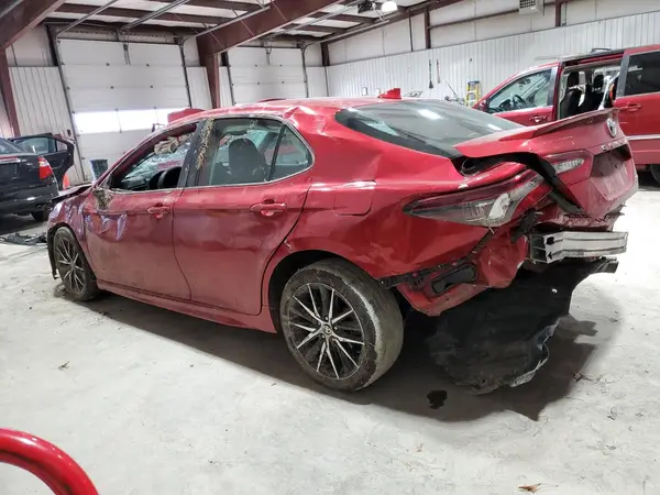 4T1G11AKXMU471052 2021 TOYOTA CAMRY - Image 2