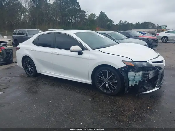 4T1G11AKXMU474811 2021 TOYOTA CAMRY - Image 1