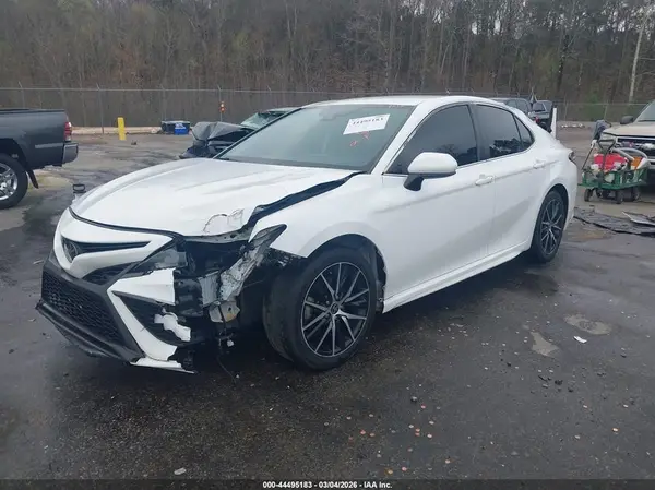 4T1G11AKXMU474811 2021 TOYOTA CAMRY - Image 2