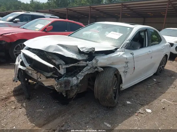 4T1G11AKXMU475943 2021 TOYOTA CAMRY - Image 2