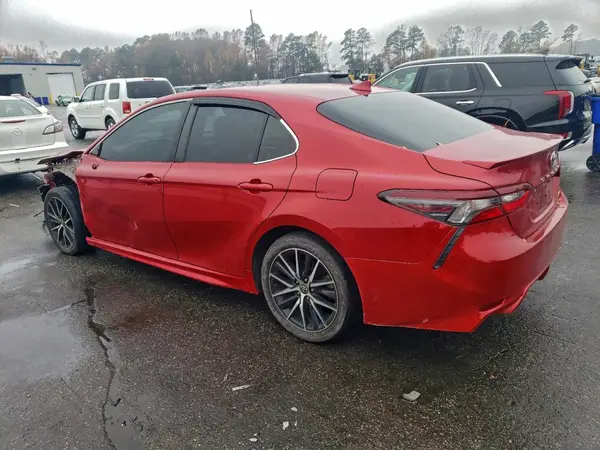 4T1G11AKXMU478566 2021 TOYOTA CAMRY - Image 2