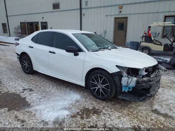 4T1G11AKXMU480530 2021 TOYOTA CAMRY - Image 1