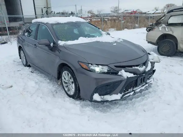 4T1G11AKXMU482620 2021 TOYOTA CAMRY - Image 1