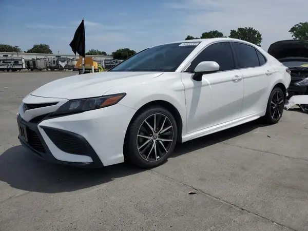 4T1G11AKXMU483721 2021 TOYOTA CAMRY - Image 1
