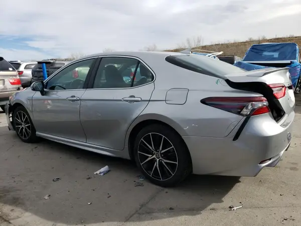 4T1G11AKXMU484416 2021 TOYOTA CAMRY - Image 2