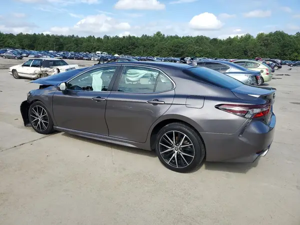 4T1G11AKXMU490944 2021 TOYOTA CAMRY - Image 2