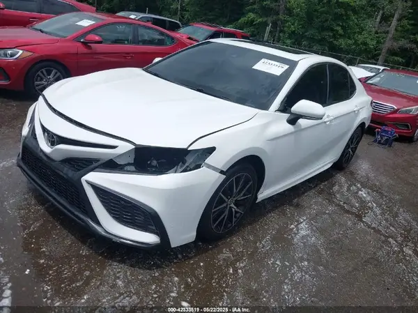 4T1G11AKXMU497165 2021 TOYOTA CAMRY - Image 2