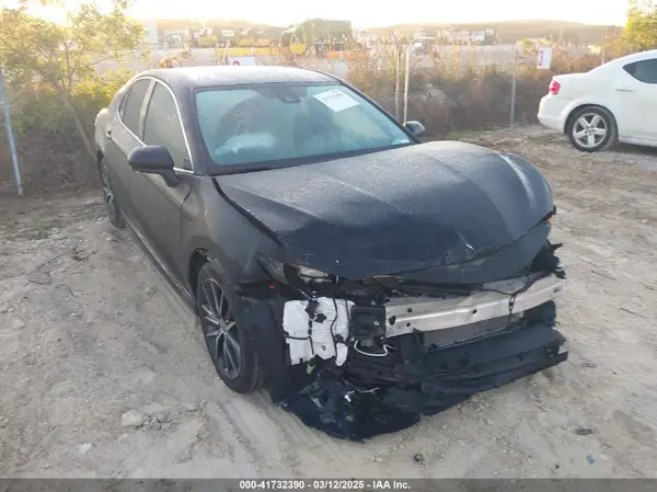 4T1G11AKXMU514191 2021 TOYOTA CAMRY - Image 1